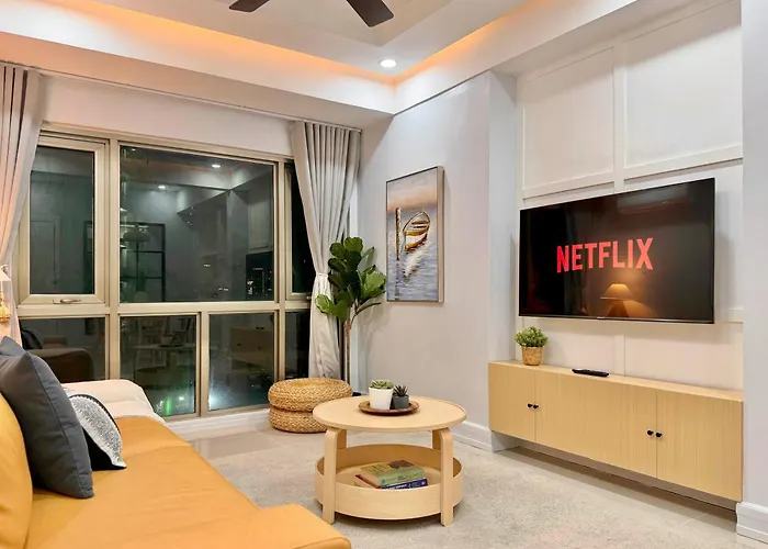 Premier 3br With Fast Internet Near High Street Bgc マニラ市