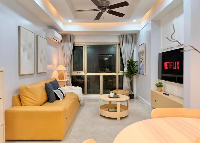 アパートホテル Premier 3br With Fast Internet Near High Street Bgc 4*
