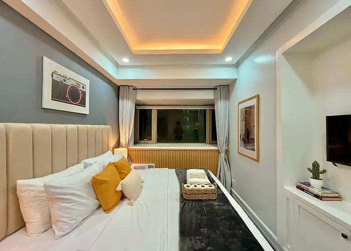 アパートホテル Premier 3br With Fast Internet Near High Street Bgc 4*