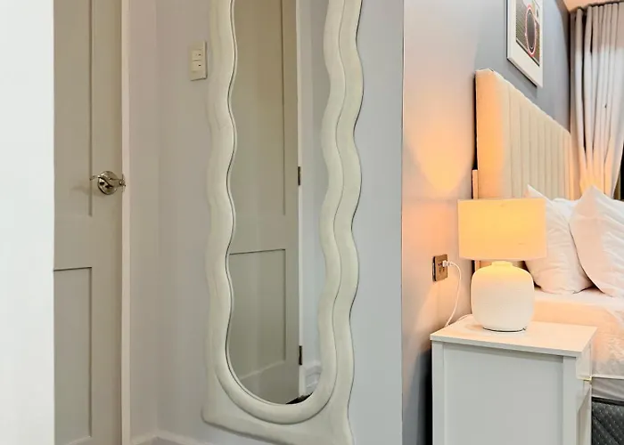 Premier 3br With Fast Internet Near High Street Bgc マニラ市