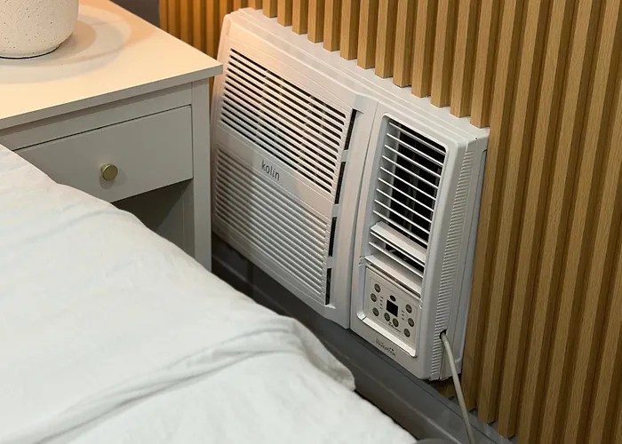 アパートホテル Premier 3br With Fast Internet Near High Street Bgc 4*