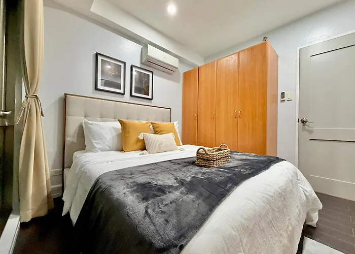 Premier 3br With Fast Internet Near High Street Bgc アパートホテル