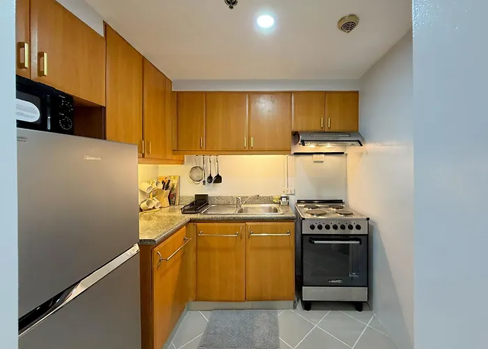 アパートホテル Premier 3br With Fast Internet Near High Street Bgc マニラ市