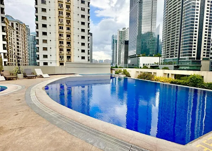 Premier 3br With Fast Internet Near High Street Bgc アパートホテル