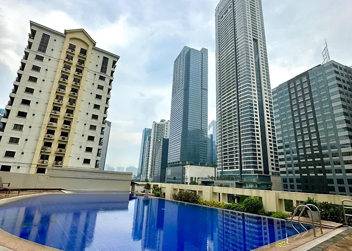 Premier 3br With Fast Internet Near High Street Bgc アパートホテル 4*
